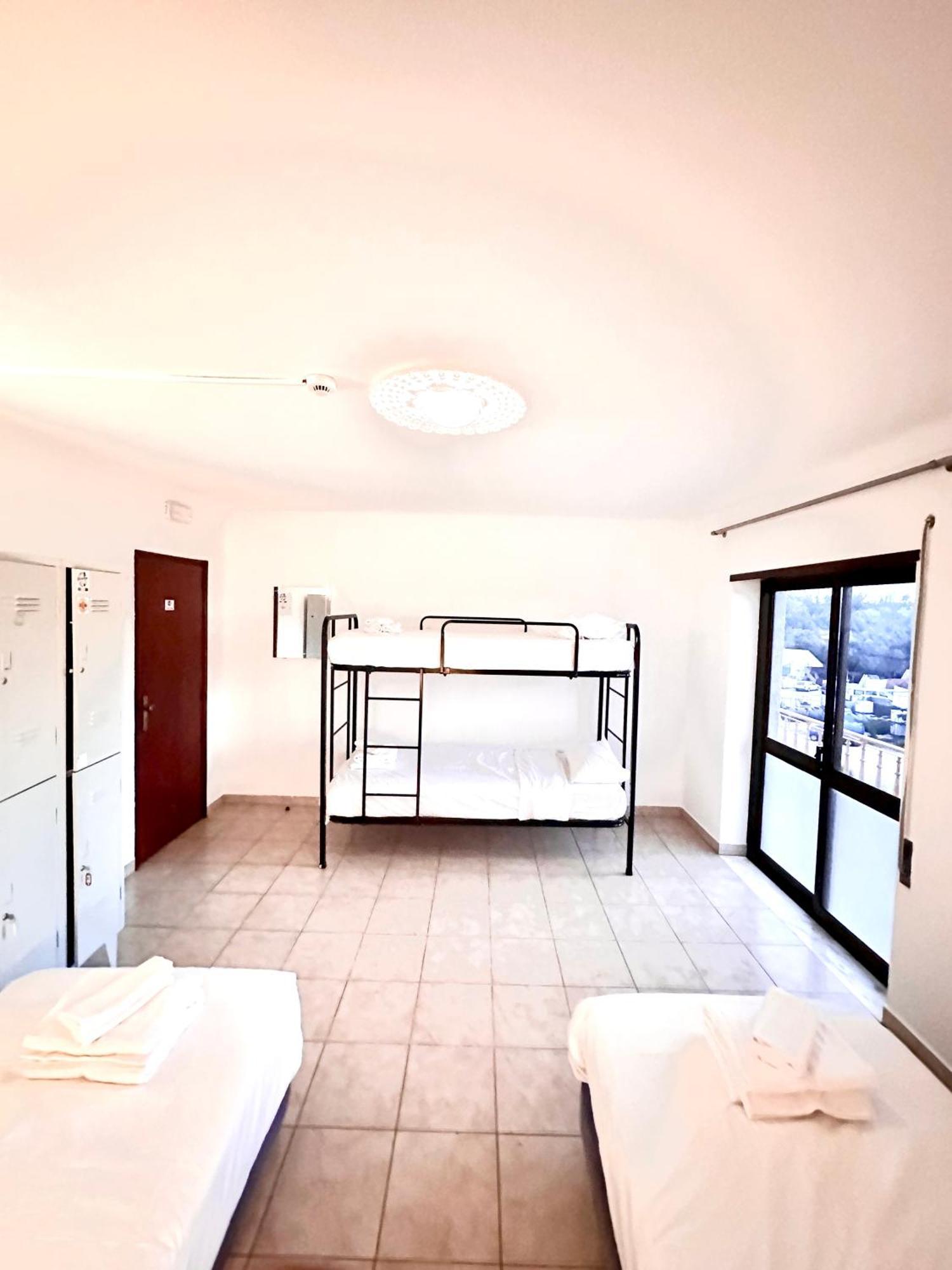 Portimao Central Holiday Hostel ,Algarve Exterior foto